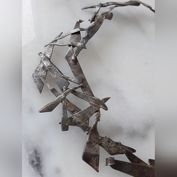 Brutalist Nail Art Neckpiece - Picture 4 of 6